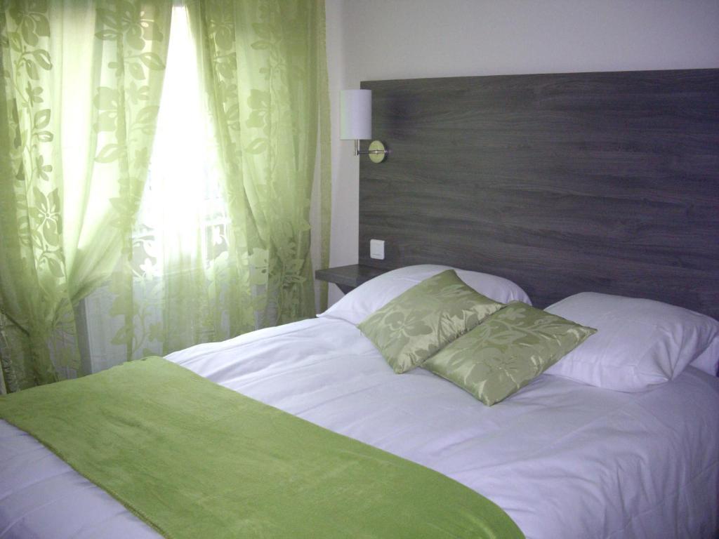 Logis-Hotel & Restaurant Le Carnot Bolbec Cameră foto